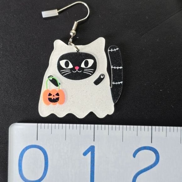 🎃 Cute Black Cat in Ghost Costume Earrings (NWOT) - Picture 5 of 5